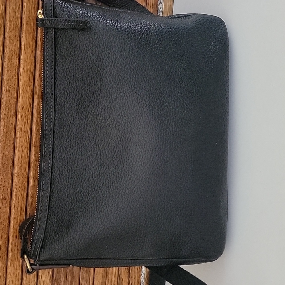 FOSSIL pebbled Elegant Black Leather Crossbody Bag Purse - Picture 5 of 14
